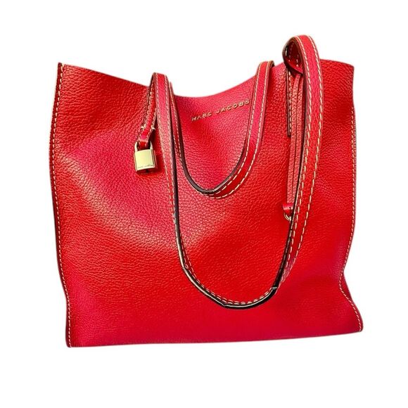 The Marc Jacobs Fire engine Red Pebbled Leather Grind Tote with Gold lock & Key - Picture 12 of 12